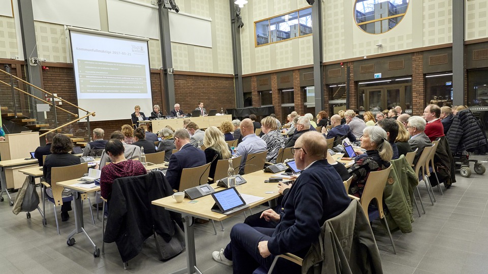Kommunfullmäktige i Växjö sammanträder i Utvandrarnas hus i Växjö